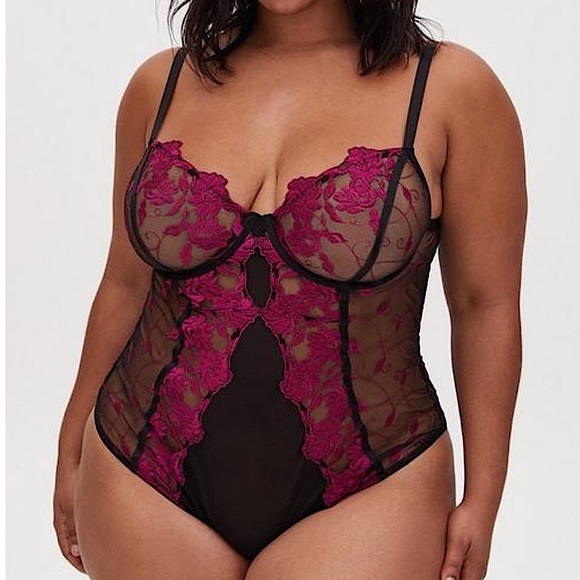 Torrid TWO TONE FLORAL FUCHSIA EMBROIDERED MESH BODYSUIT Size 2X - Picture 14 of 14